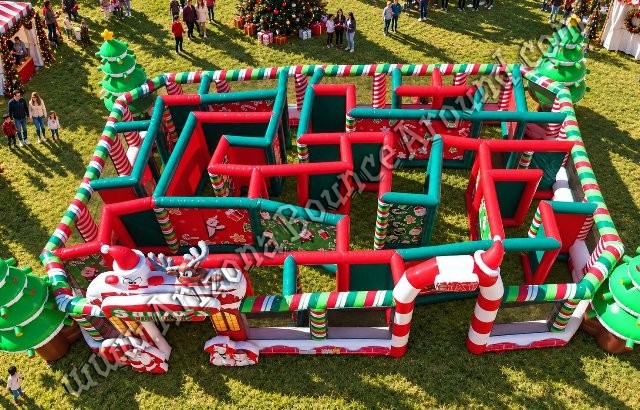 Fifty-foot Santa&rsquo;s Village inflatable Maze Rental Phoenix