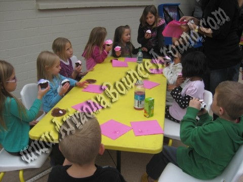 child sized table and chairs